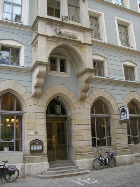 Datei:HB-Regensburg Frontansicht.jpg